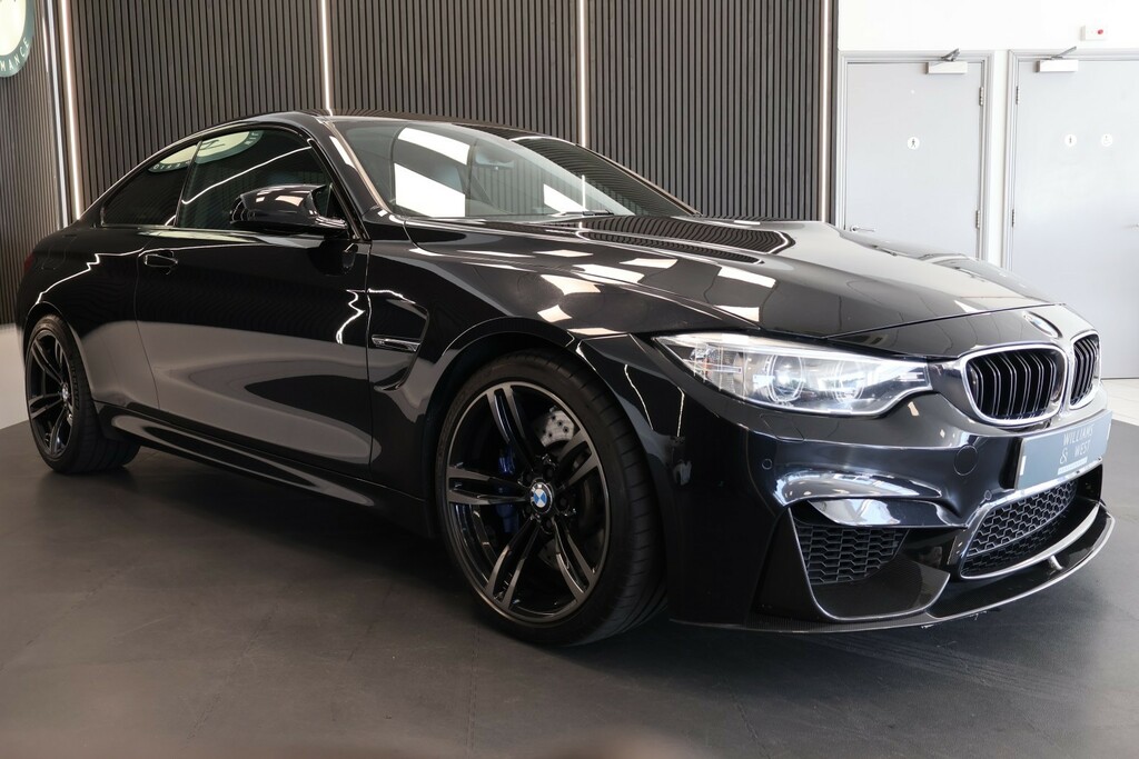 BMW M4 3L Null Black #6