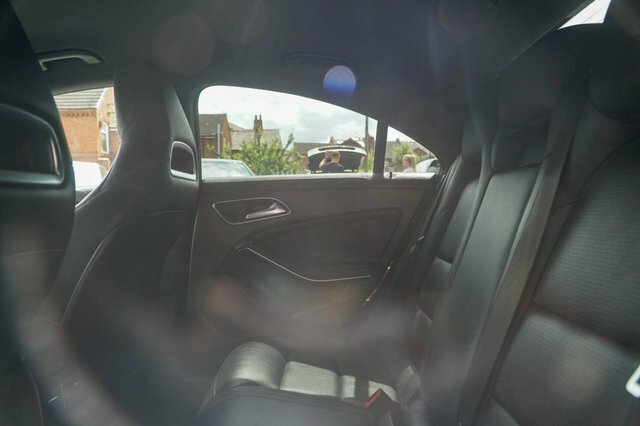 Mercedes-Benz CLA Class Cla200 Cdi Amg Sport 4-Door White #29