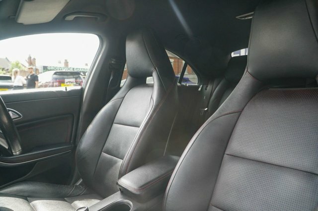 Mercedes-Benz CLA Class Cla200 Cdi Amg Sport 4-Door White #27