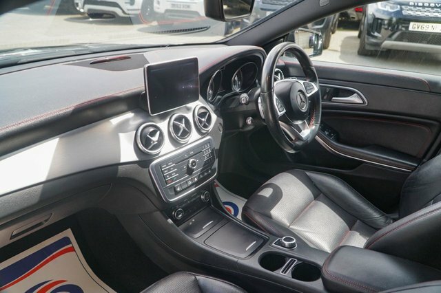 Mercedes-Benz CLA Class Cla200 Cdi Amg Sport 4-Door White #25