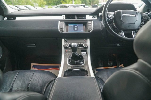Land Rover Range Rover Evoque 2017 Se Tech Suv 4Wd Euro 6 Ss AE66ESV White #4