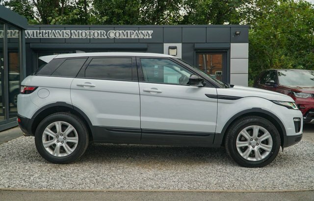 Land Rover Range Rover Evoque 2017 Se Tech Suv 4Wd Euro 6 Ss AE66ESV White #6