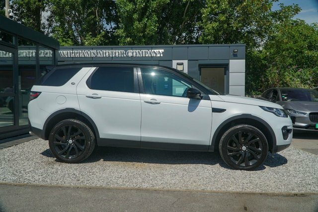 Land Rover Discovery Sport 2016 2.0 Td4 Hse Black Suv 4Wd Eur Black #6