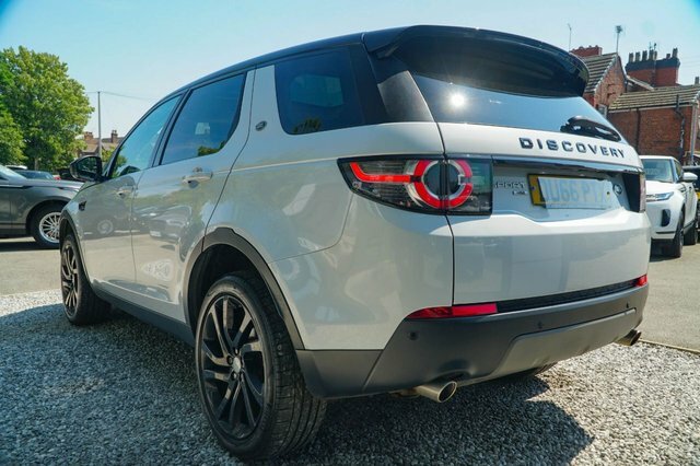 Land Rover Discovery Sport 2016 2.0 Td4 Hse Black Suv 4Wd Eur Black #5