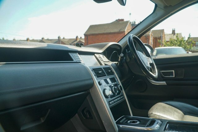 Land Rover Discovery Sport Hse Luxury White #25