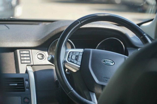 Land Rover Discovery Sport Hse Luxury White #52