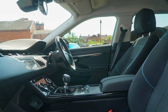 Land Rover Range Rover Evoque 2019 2.0 D150 R-dynamic Suv Fwd Black #2