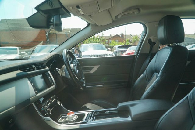 Jaguar XF 2016 2.0D Prestige Saloon Euro 6 Grey #2