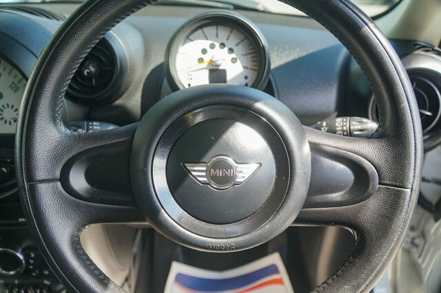 Mini Countryman 2 Cooper Black #56