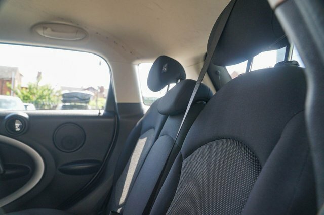 Mini Countryman 2 Cooper Black #31