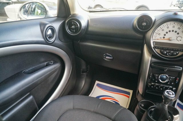 Mini Countryman 2 Cooper Black #37