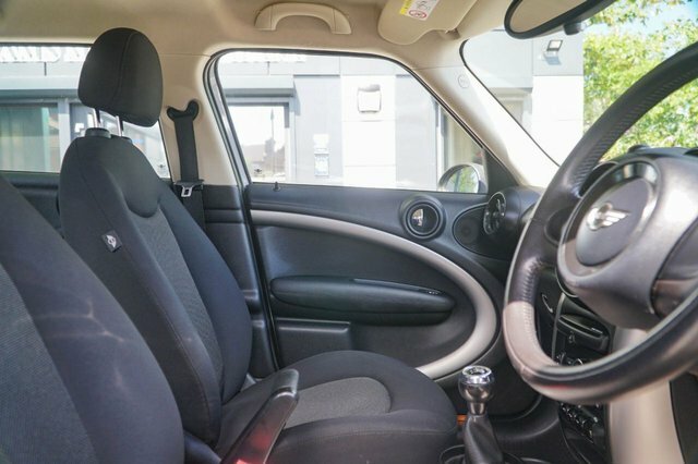 Mini Countryman 2 Cooper Black #51
