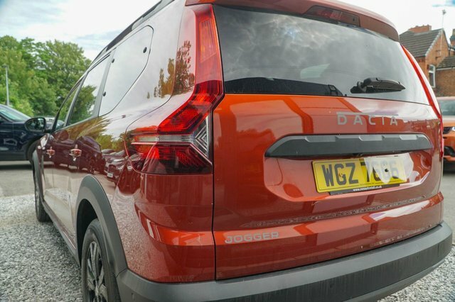Dacia Jogger 2022 1.0 Tce Extreme Euro 6 Ss Brown #5