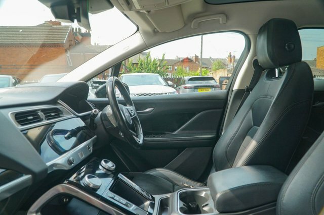 Jaguar I-Pace 2018 400 90Kwh S Suv 4Wd 400 Ps Black #2