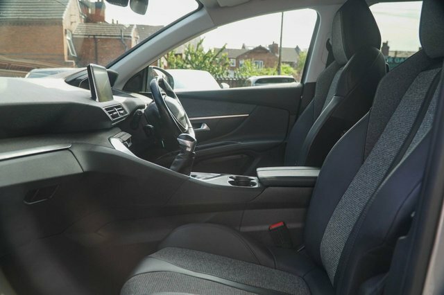 Peugeot 5008 2019 1.2 Puretech Allure Suv Eur Grey #2