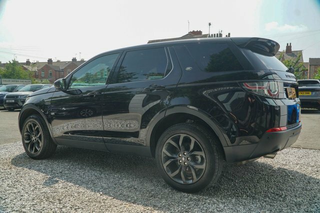 Land Rover Discovery Sport 2018 2.0 Td4 Landmark Suv 4Wd Euro SH68MDZ Black #5