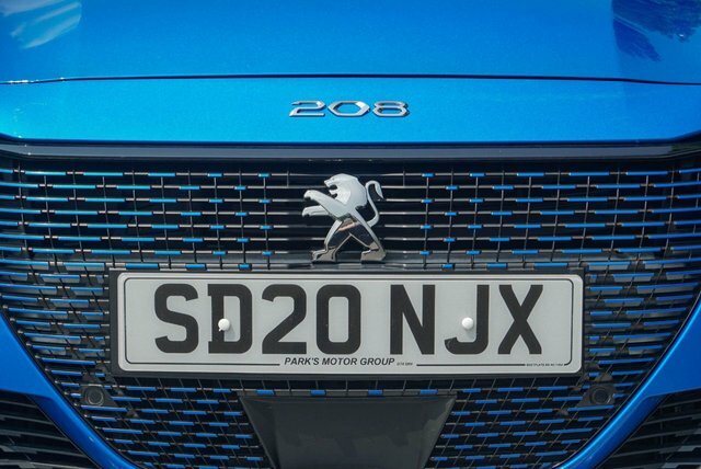 Peugeot e-208 Gt Black #10