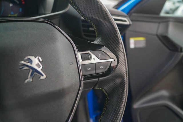 Peugeot e-208 Gt Black #43