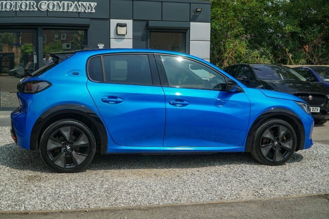 Peugeot e-208 Gt Black #35