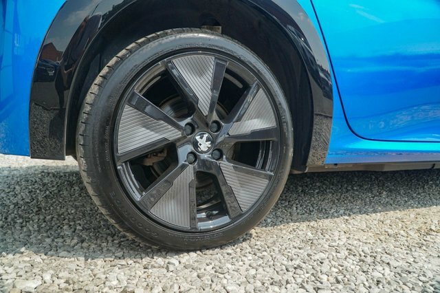 Peugeot e-208 Gt Black #34