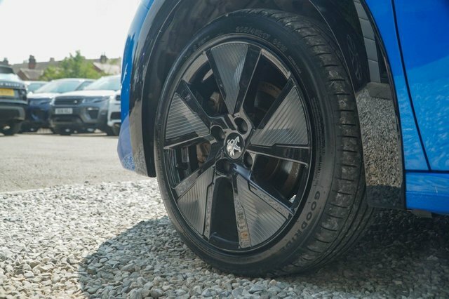 Peugeot e-208 Gt Black #14