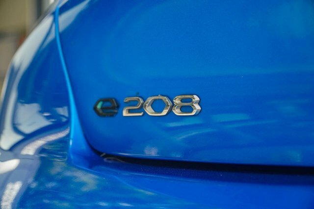 Peugeot e-208 Gt Black #27