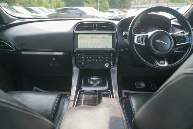 Jaguar F-Pace 2020 2.0 D180 Chequered Flag Suv A Grey #4