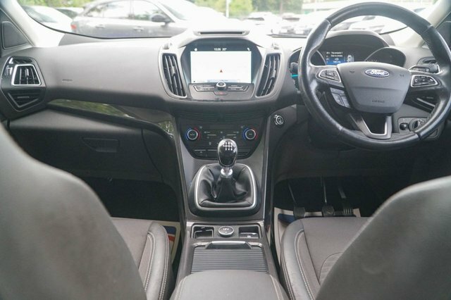 Ford Kuga 2017 1.5 Tdci Titanium Suv Euro Grey #4