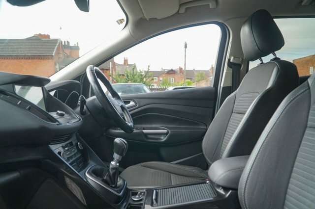Ford Kuga 2017 1.5 Tdci Titanium Suv Euro Grey #2
