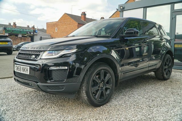 Land Rover Range Rover Evoque 2019 2.0 Ed4 Se Tech Suv Fwd Eur Black #3