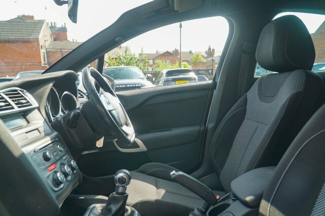 Citroen DS4 2014 1.6 Vti Dsign Hatchback Eur White #2