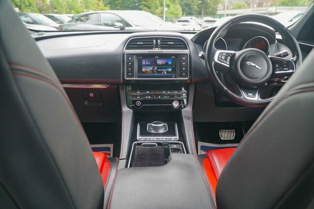 Jaguar F-Pace 2017 2.0 D180 R-sport Suv Euro 6 White #4
