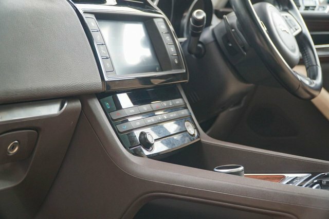Jaguar F-Pace 2.0 D180 R-sport Awd Grey #27
