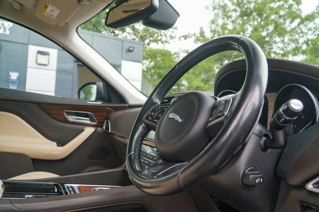 Jaguar F-Pace 2.0 D180 R-sport Awd Grey #59