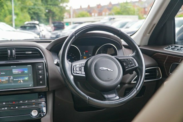 Jaguar F-Pace 2.0 D180 R-sport Awd Grey #37