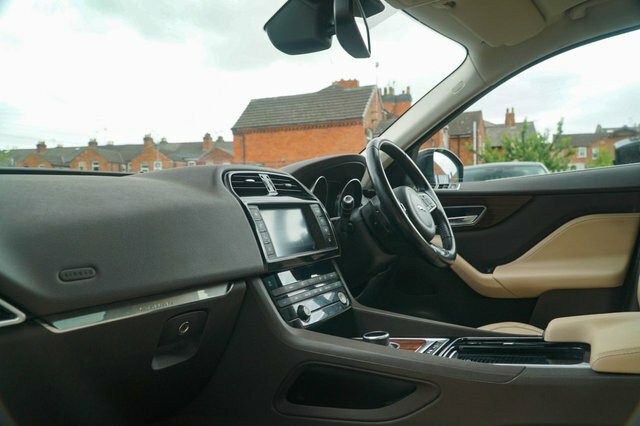Jaguar F-Pace 2.0 D180 R-sport Awd Grey #24