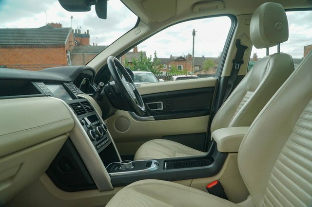 Land Rover Discovery Sport 2016 2.0 Td4 Hse Luxury Suv 4Wd Eu OV16HVK Black #2