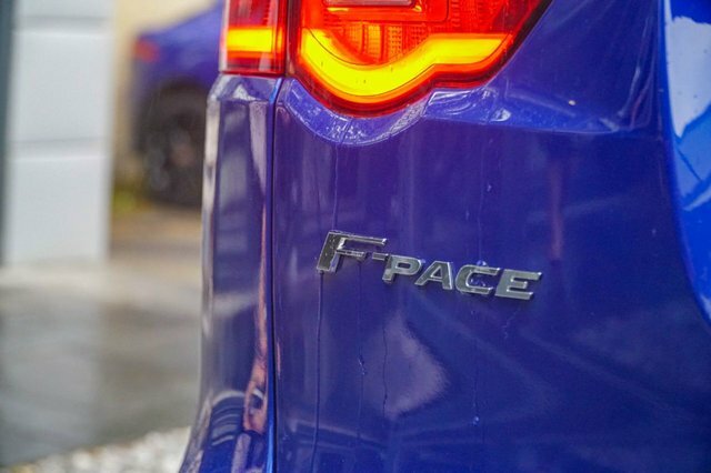 Jaguar F-Pace 2.0 I4 180Ps R-sport Awd White #45
