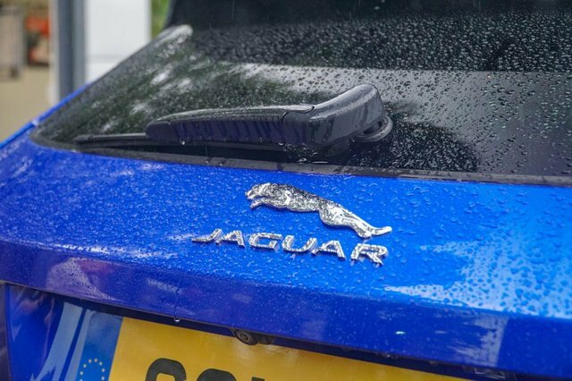 Jaguar F-Pace 2.0 I4 180Ps R-sport Awd White #46