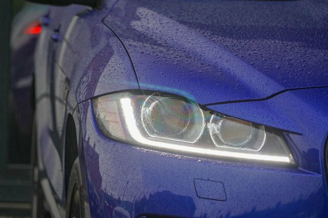 Jaguar F-Pace 2.0 I4 180Ps R-sport Awd White #10