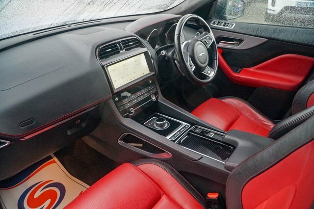 Jaguar F-Pace 2.0 I4 180Ps R-sport Awd White #26