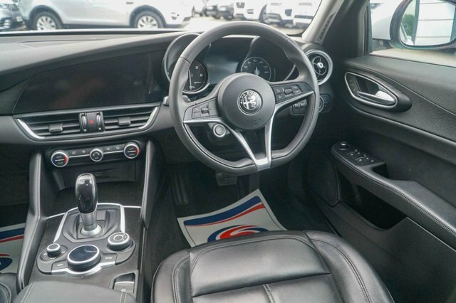 Alfa Romeo Giulia 2.0T Veloce Euro 6 Ss Black #33