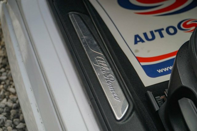 Alfa Romeo Giulia 2.0T Veloce Euro 6 Ss Black #22