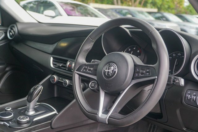 Alfa Romeo Giulia 2.0T Veloce Euro 6 Ss Black #46
