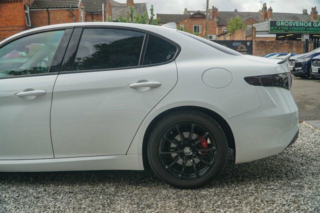 Alfa Romeo Giulia 2.0T Veloce Euro 6 Ss Black #15