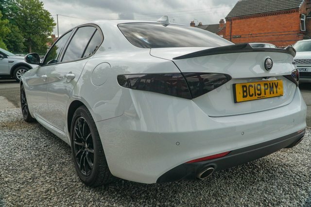 Alfa Romeo Giulia 2019 2.2 Td Super Saloon Euro 6 S White #5