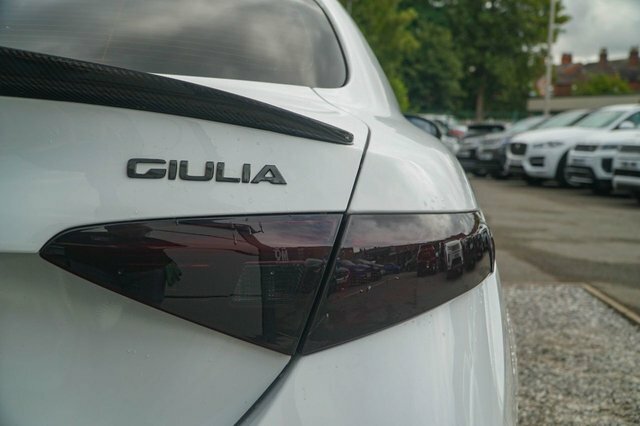Alfa Romeo Giulia 2.0T Veloce Euro 6 Ss Black #40
