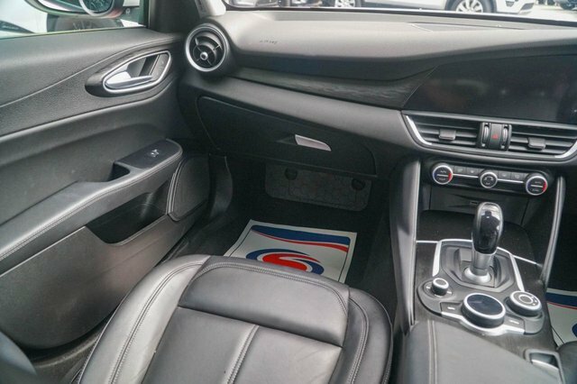 Alfa Romeo Giulia 2.0T Veloce Euro 6 Ss Black #32