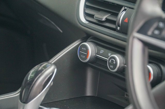 Alfa Romeo Giulia 2.0T Veloce Euro 6 Ss Black #48