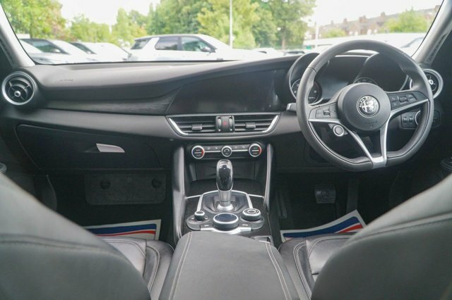 Alfa Romeo Giulia 2019 2.2 Td Super Saloon Euro 6 S White #4